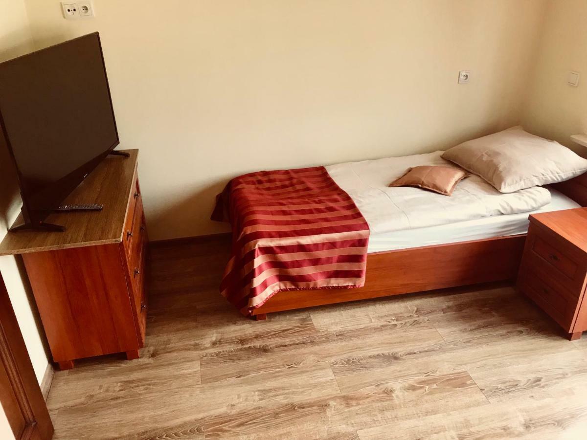 Apartmán Pensjonat Nad Struga Stryków Exteriér fotografie